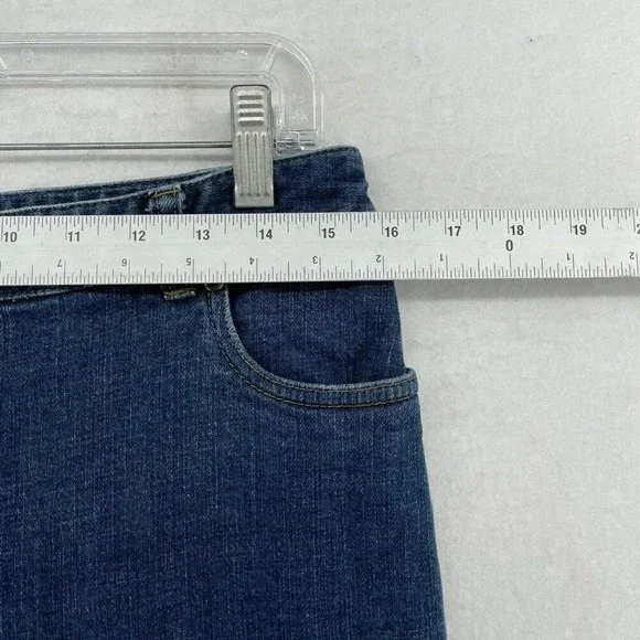 Charter Club Jeans Women's Sz 8P Blue Laura Fit Straight High-Rise Stretch Denim - Picture 3 of 11